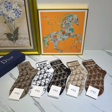 スーパーコピー ディオール 靴下