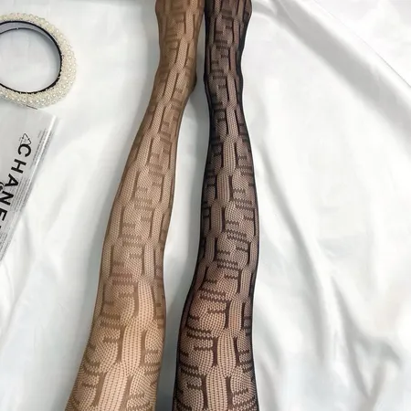 スーパーコピー ヴェルサーチ 靴下