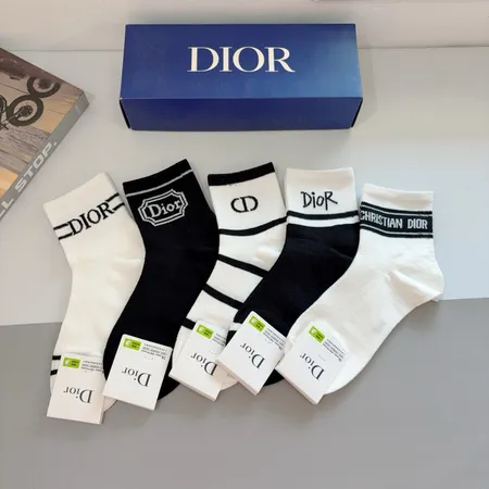 スーパーコピー ディオール 靴下