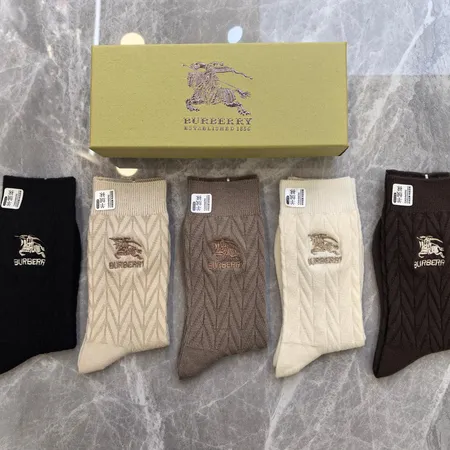  スーパーコピー プラダ 靴下