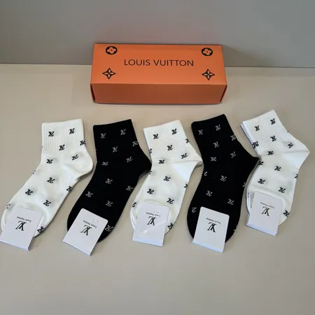 スーパーコピー ルイヴィトン 靴下