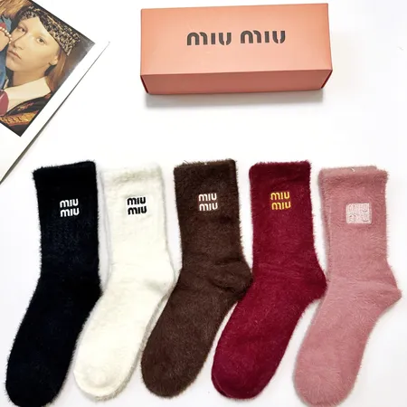 スーパーコピー ミュウミュウ 靴下