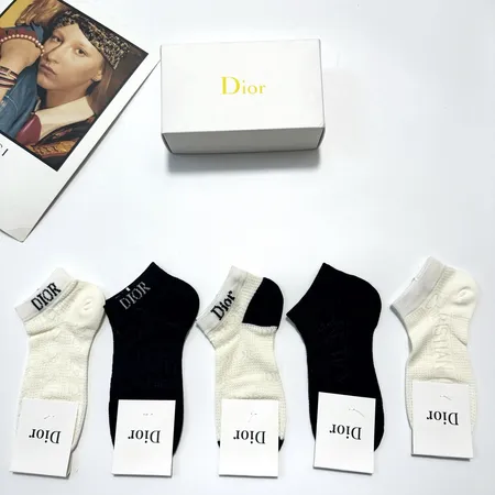 スーパーコピー ディオール 靴下