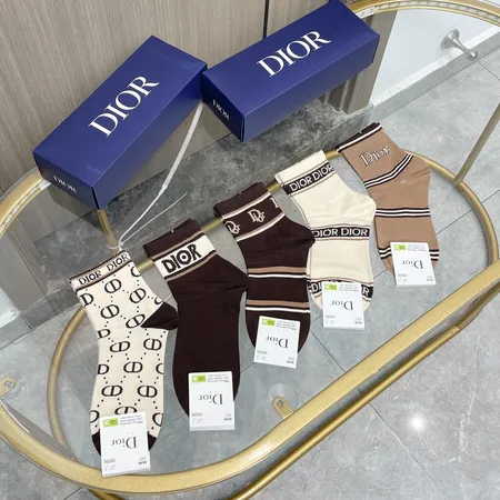 スーパーコピー ディオール 靴下