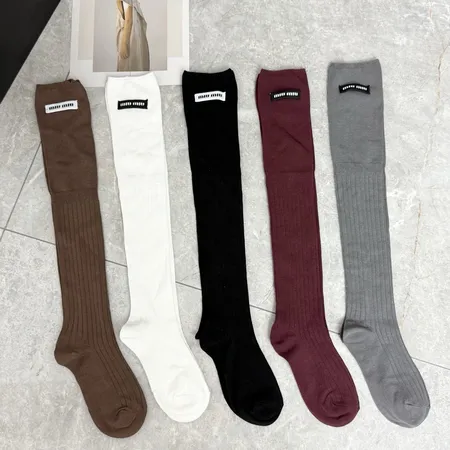 スーパーコピー ミュウミュウ 靴下