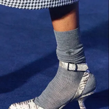 スーパーコピー ディオール 靴下