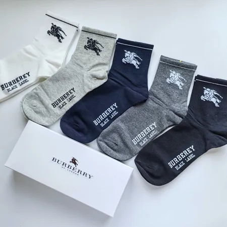 スーパーコピー プラダ 靴下