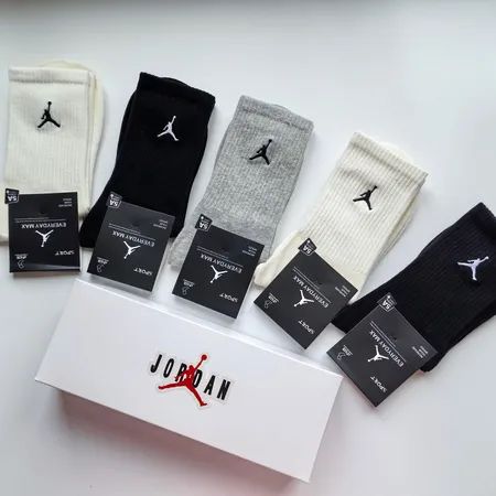  スーパーコピー エアジョーダン 靴下