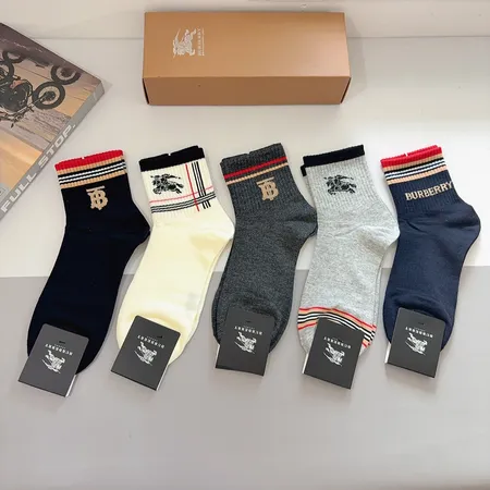  スーパーコピー プラダ 靴下