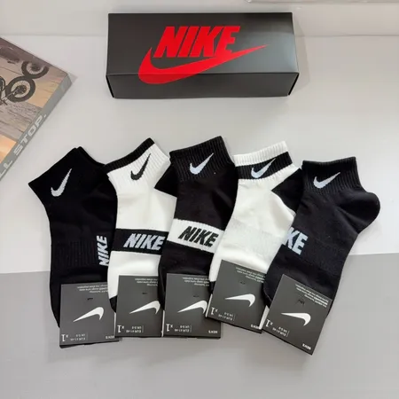 スーパーコピー ナイキ 靴下