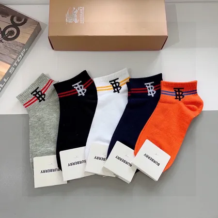  スーパーコピー プラダ 靴下