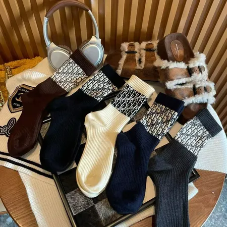 スーパーコピー ディオール 靴下