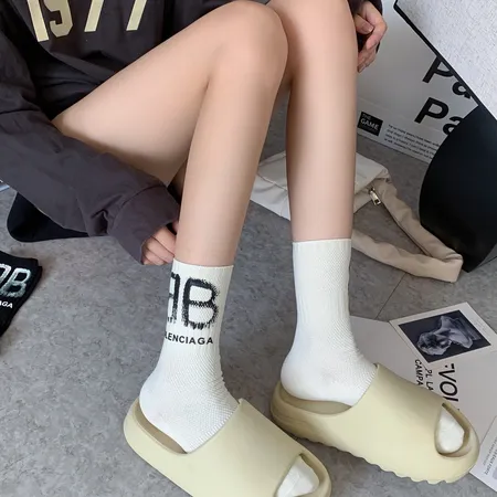 スーパーコピー バレンシアガ 靴下