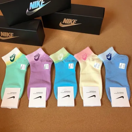 スーパーコピー ナイキ 靴下