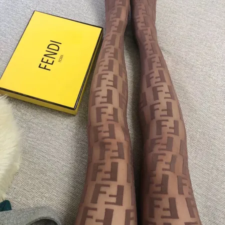  スーパーコピー フェンディ 靴下