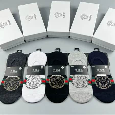 スーパーコピー ヴェルサーチ 靴下