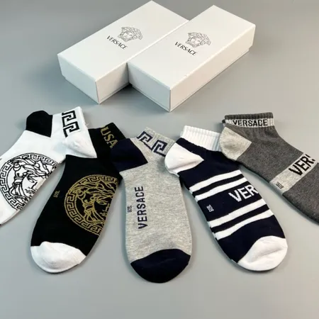 スーパーコピー ヴェルサーチ 靴下