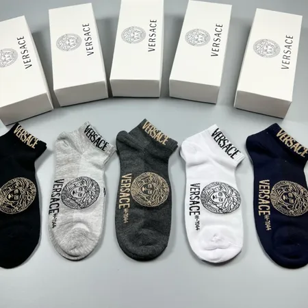 スーパーコピー ヴェルサーチ 靴下