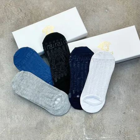 スーパーコピー ヴェルサーチ 靴下