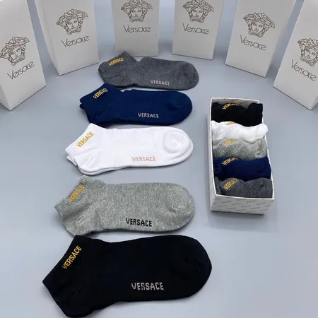スーパーコピー ヴェルサーチ 靴下