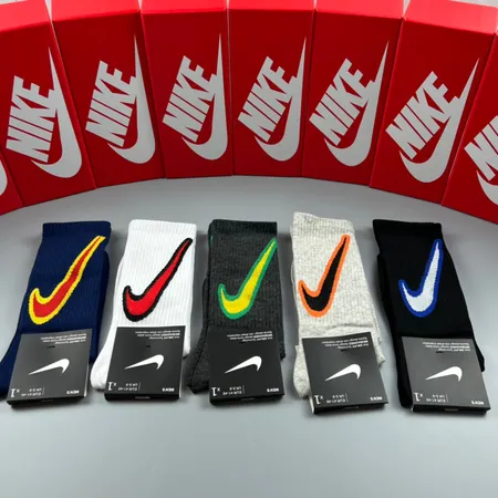  スーパーコピー ミュウミュウ 靴下