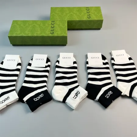 スーパーコピー グッチ 靴下