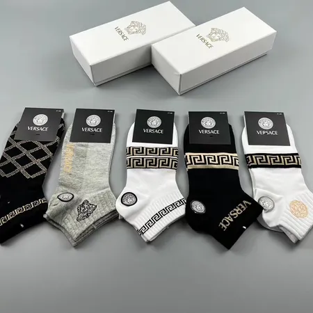 スーパーコピー ヴェルサーチ 靴下