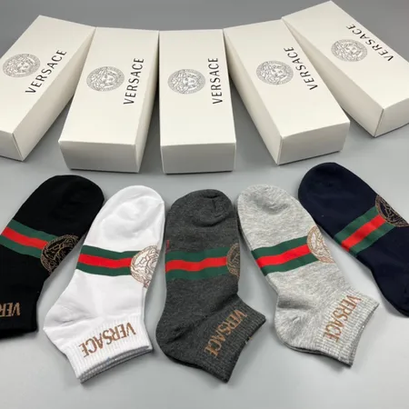 スーパーコピー ヴェルサーチ 靴下