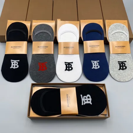  スーパーコピー プラダ 靴下