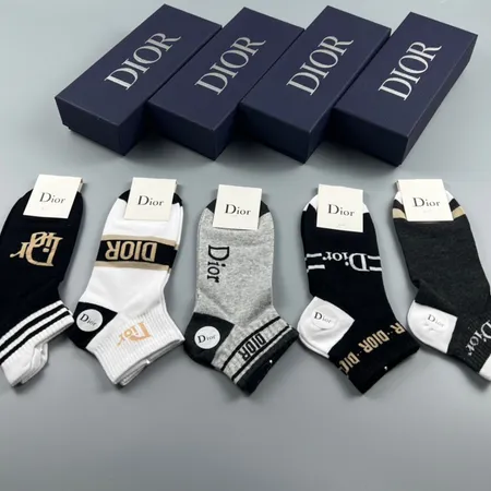  スーパーコピー グッチ 靴下