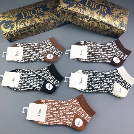スーパーコピー ディオール 靴下