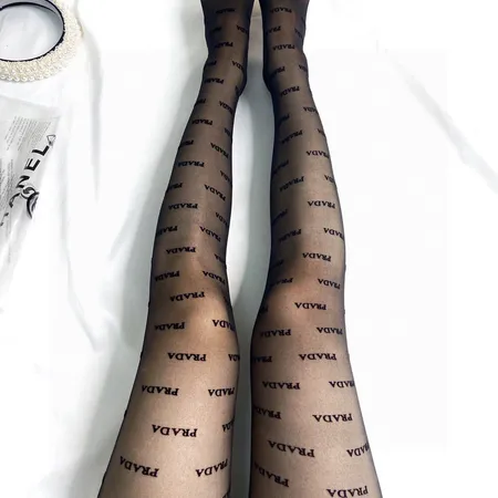 スーパーコピー プラダ 靴下