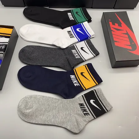 スーパーコピー ナイキ 靴下