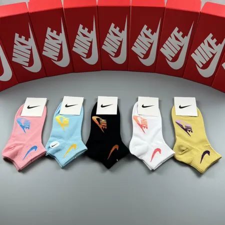 スーパーコピー ナイキ 靴下