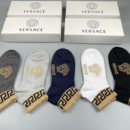 スーパーコピー ヴェルサーチ 靴下