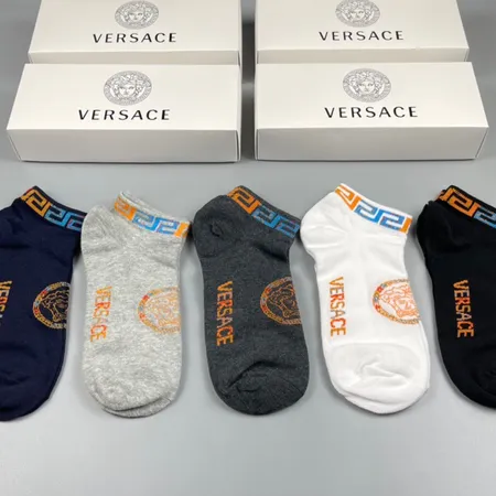 スーパーコピー ヴェルサーチ 靴下