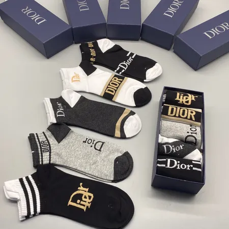 スーパーコピー ディオール 靴下