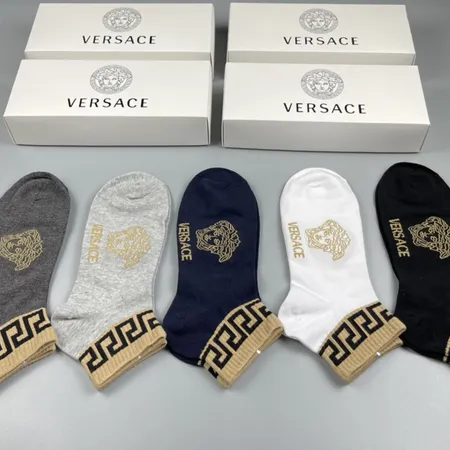 スーパーコピー ヴェルサーチ 靴下