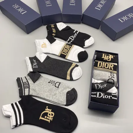  スーパーコピー グッチ 靴下