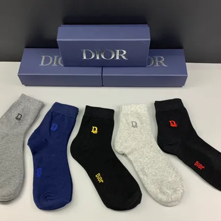スーパーコピー ディオール 靴下