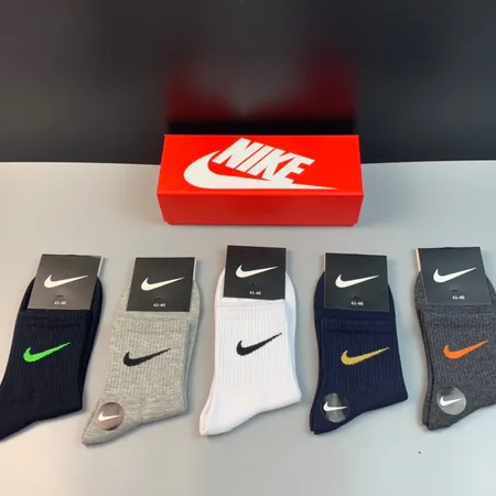 スーパーコピー ミュウミュウ 靴下