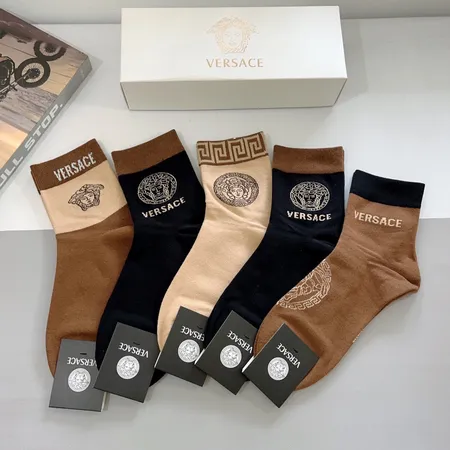 スーパーコピー ヴェルサーチ 靴下