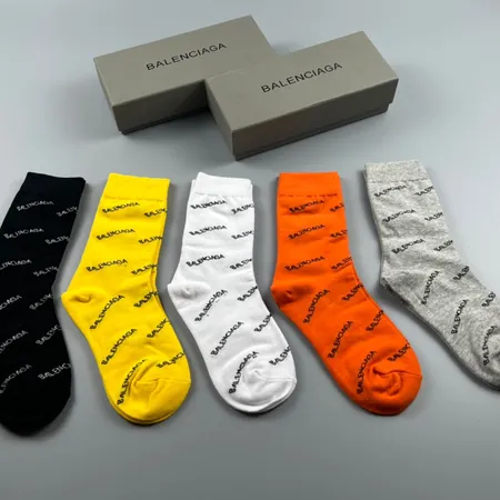 スーパーコピー バレンシアガ 靴下