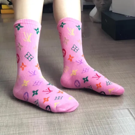 スーパーコピー ルイヴィトン 靴下