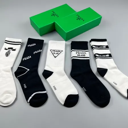 スーパーコピー バレンシアガ 靴下