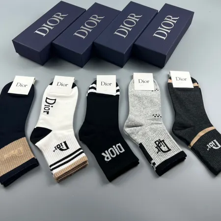 スーパーコピー ディオール 靴下