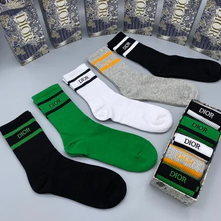 スーパーコピー ディオール 靴下