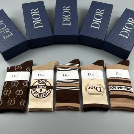 スーパーコピー ディオール 靴下