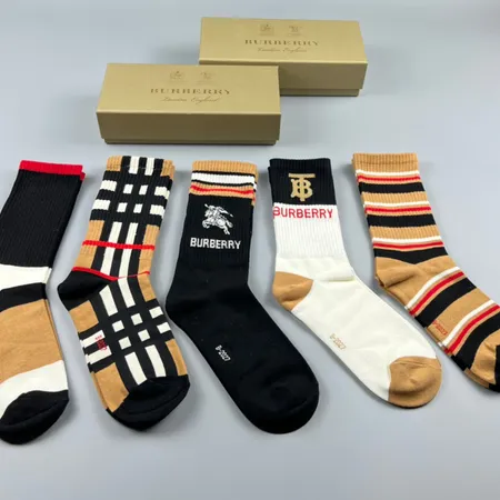  スーパーコピー プラダ 靴下