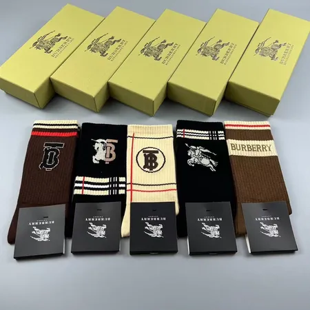  スーパーコピー バーバリー ス 靴下